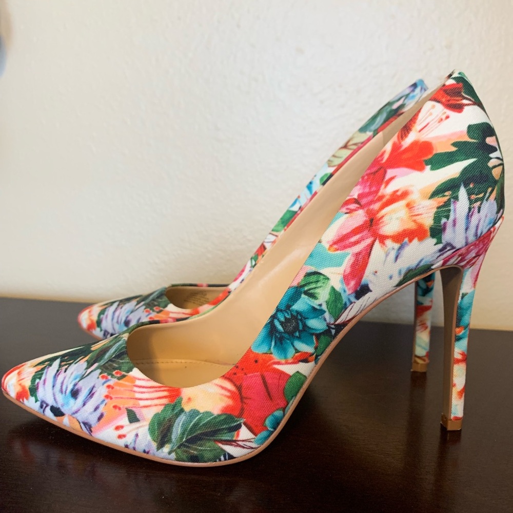Jessica Simpson Heels